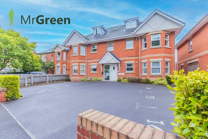 2 Bedroom Ground Flat To Rent In Stourvale Road, BH6