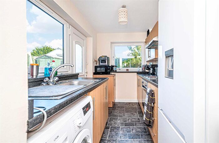 2 Bedroom Cottage To Rent In Smith Street, Kinross, KY13