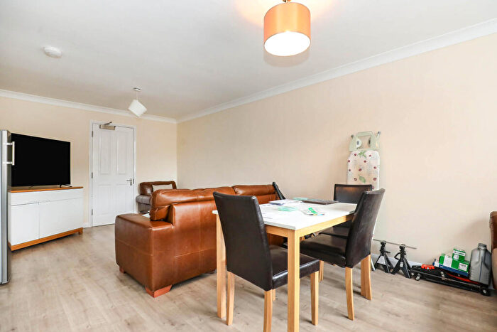 5 Bedroom Detached House To Rent In Paxton Road, Northampton, Northamptonshire, NN3