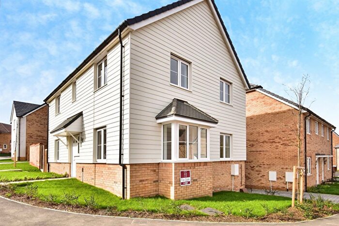 4 Bedroom Detached House For Sale In Chestnut Grove, Borden, Sittingbourne, ME9