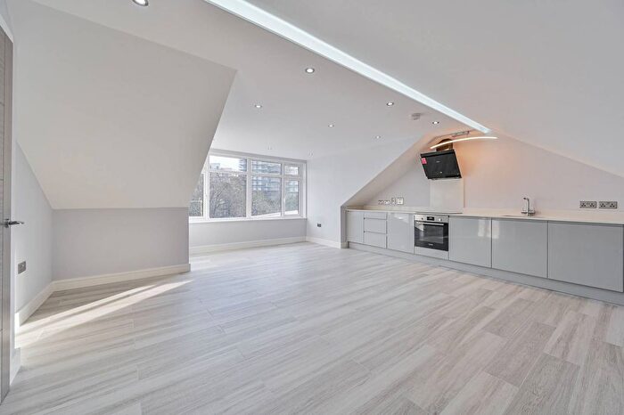 1 Bedroom Flat To Rent In High Street, Acton, W3