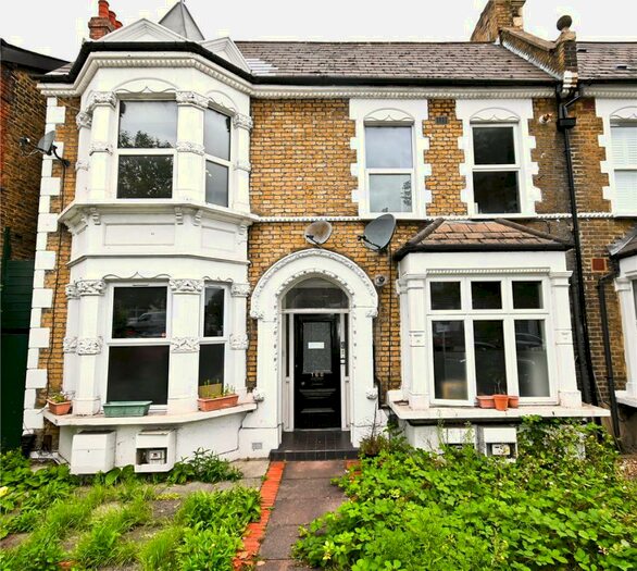 2 Bedroom Apartment To Rent In Barry Road, East Dulwich, London, SE22