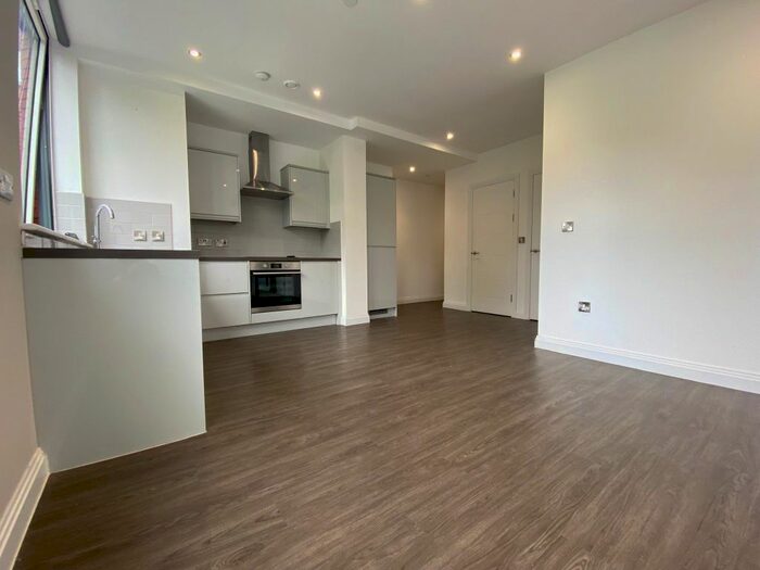 1 Bedroom Flat To Rent In Lichfield Road, Four Oaks, Sutton Coldfield, B74