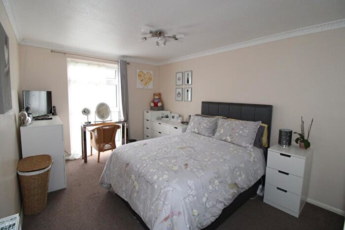 2 Bedroom Maisonette For Sale In Western Way, Sandy, SG19