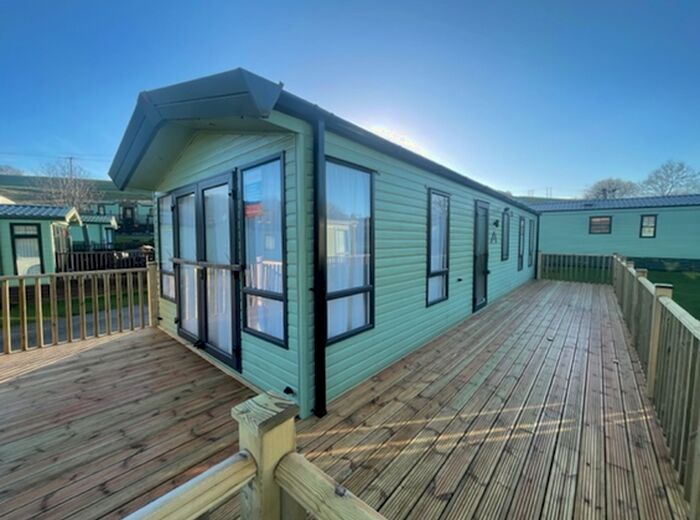 2 Bedroom Caravan For Sale In Haworth, West Yorkshire, BD21