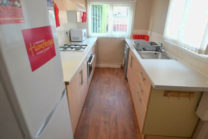 4 Bedroom Detached House To Rent In City Road, Dunkirk, Nottingham, NG7