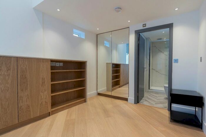 Studio To Rent In Eden Way, Old Ford Road, London, London, E3