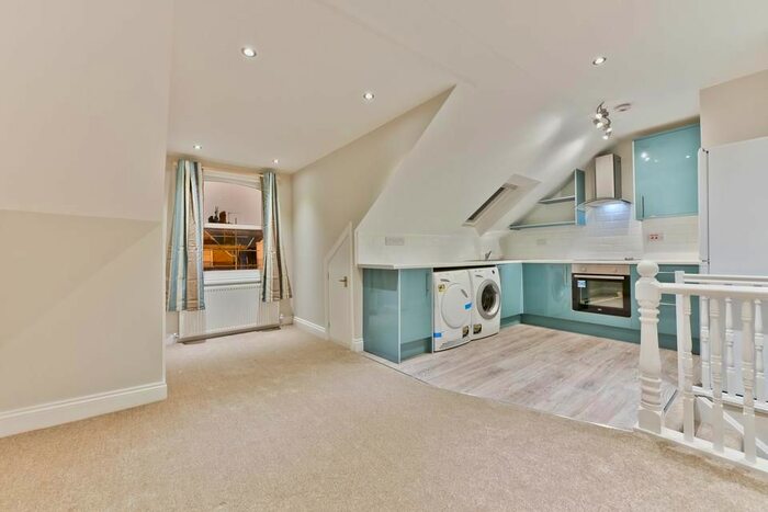 1 Bedroom Flat To Rent In Dalebury Road, London, SW17