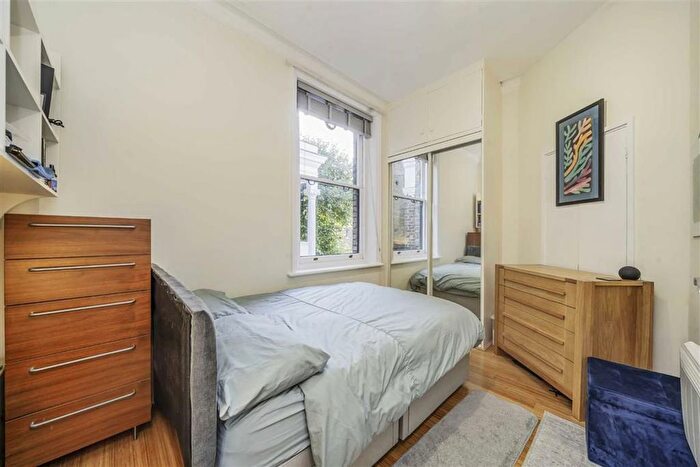 1 Bedroom Flat For Sale In Edith Road, West Kensington, W14