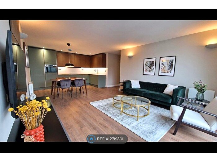 2 Bedroom Flat To Rent In Advent House, Manchester, M4