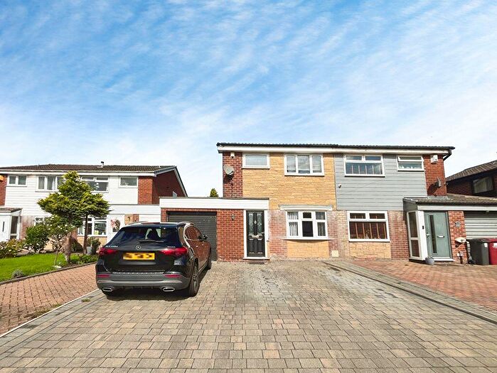 3 Bedroom Semi-Detached House For Sale In Somerton Road, Breightmet, BL2