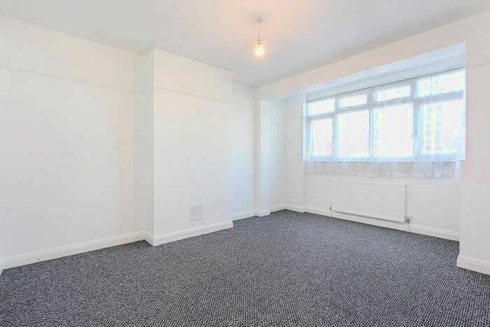 3 Bedroom Terraced House To Rent In Streatham Vale, Streatham Vale, London, SW16