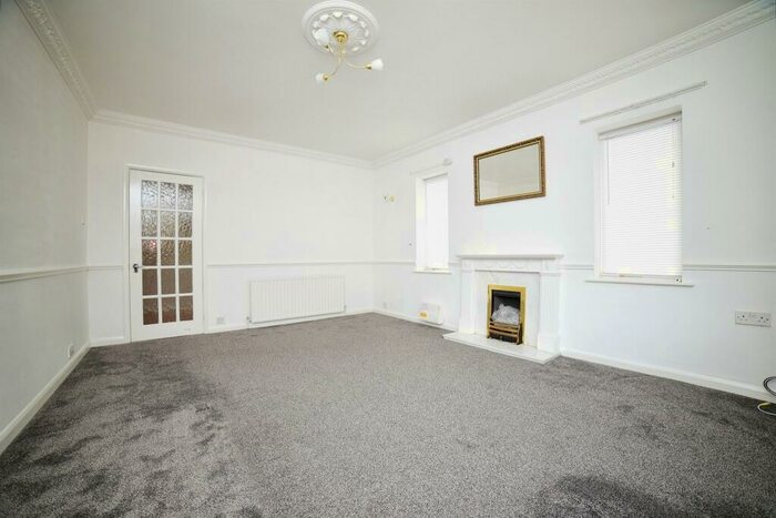 2 Bedroom Semi-Detached Bungalow For Sale In Haydon Close, Willerby, Hull, HU10
