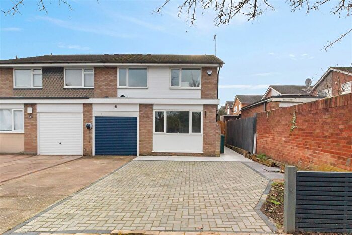 4 Bedroom Property For Sale In Park Way, Barnet, London, N20