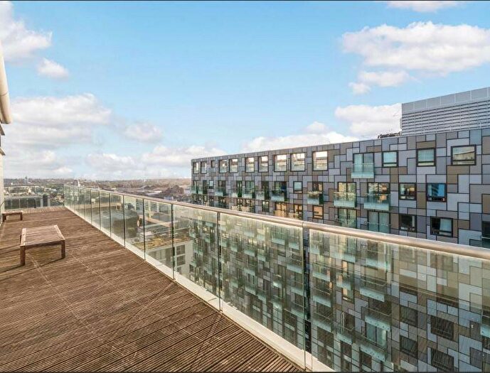 2 Bedroom Apartment To Rent In Ability Place Millharbour, South Quay, London, E14