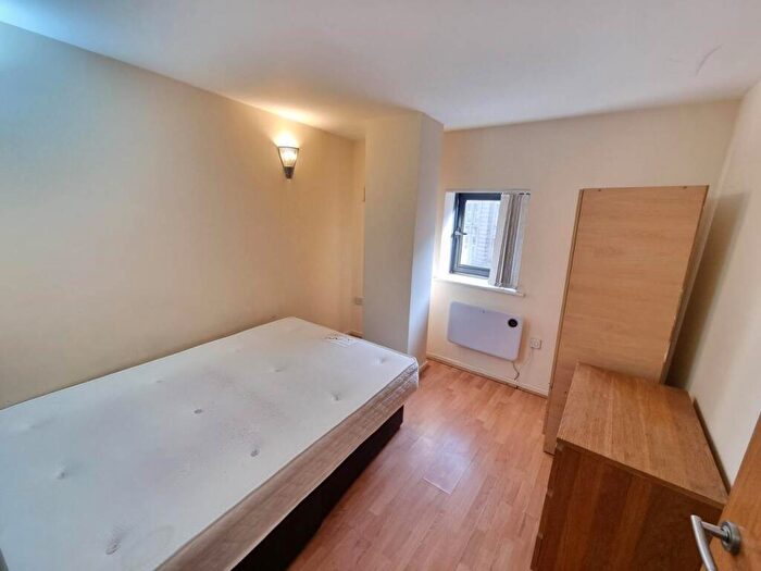 1 Bedroom Flat To Rent In Landmark House, City Centre, Bradford, BD1