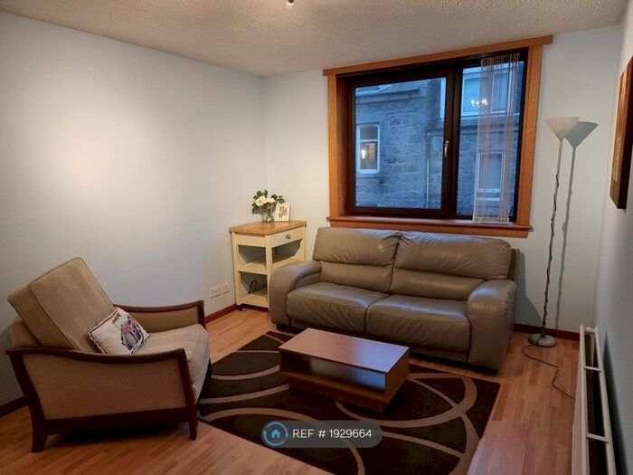 2 Bedroom Flat To Rent In Richmond Walk, Aberdeen, AB25