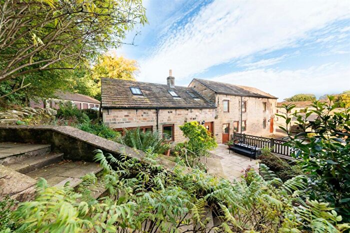 3 Bedroom Barn Conversion For Sale In The Granary, Huthwaite Lane, Thurgoland, S35