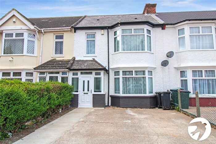 3 Bedroom Terraced House To Rent In Lennox Road, Gravesend, Kent, DA11