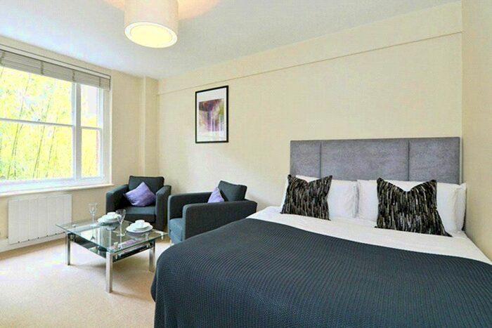 Studio To Rent In Hill Street, Mayfair, W1J