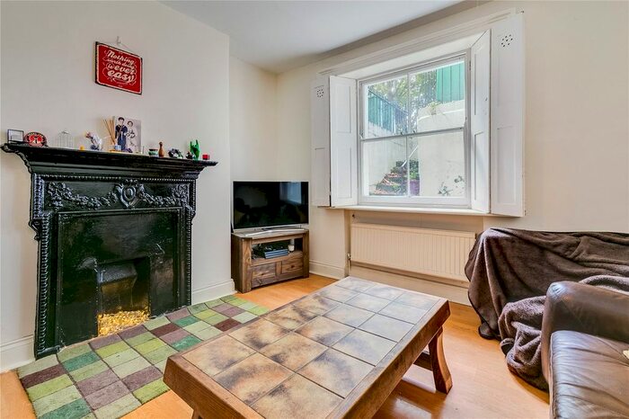 1 Bedroom Flat To Rent In Mornington Terrace, London, NW1