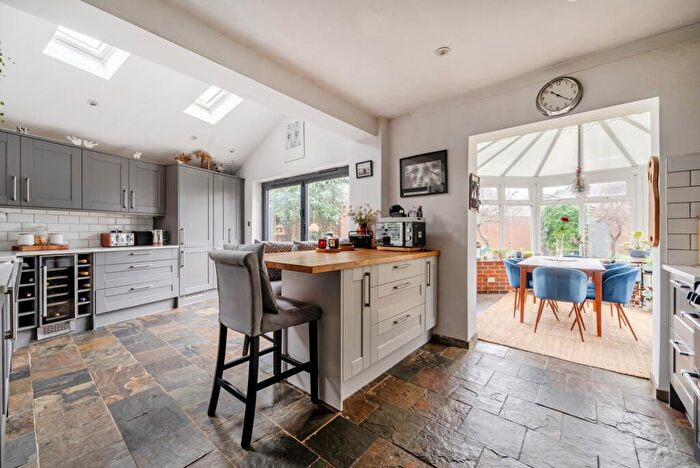 3 Bedroom Semi Detached House For Sale In Greenhill Way, Farnham, Surrey, GU9