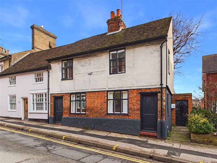 2 Bedroom Semi Detached House For Sale In Bolton Lane, Ipswich, Suffolk, IP4