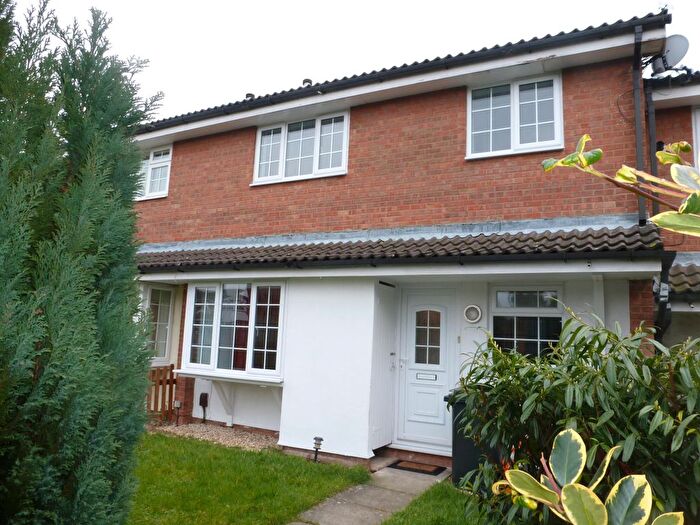 2 Bedroom Property To Rent In Gifford Road, Stratton, Swindon, SN3