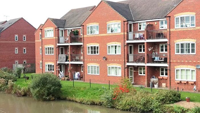 2 Bedroom Flat To Rent In Coney Lane, Coventry, West Midlands, CV6