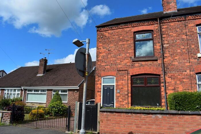 2 Bedroom End Of Terrace House To Rent In Lea Avenue, Crewe, CW1