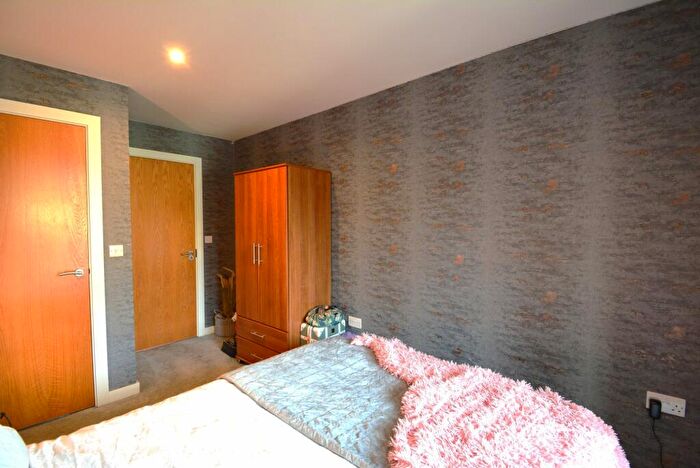 2 Bedroom Apartment To Rent In Kelso Place, Manchester, M15