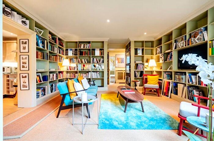 2 Bedroom Apartment To Rent In Bartholomew Close, London, EC1A