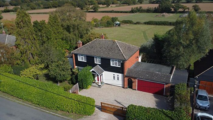 3 Bedroom Detached House For Sale In Butts Green Road, Sandon, CM2