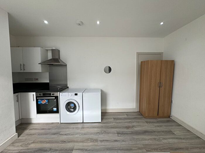 1 Bedroom Studio To Rent In Derby Road, Croydon, Surrey, CR0