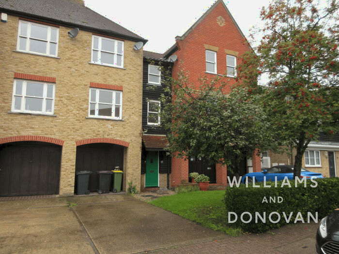 2 Bedroom Town House To Rent In Millview Meadows, Rochford, SS4