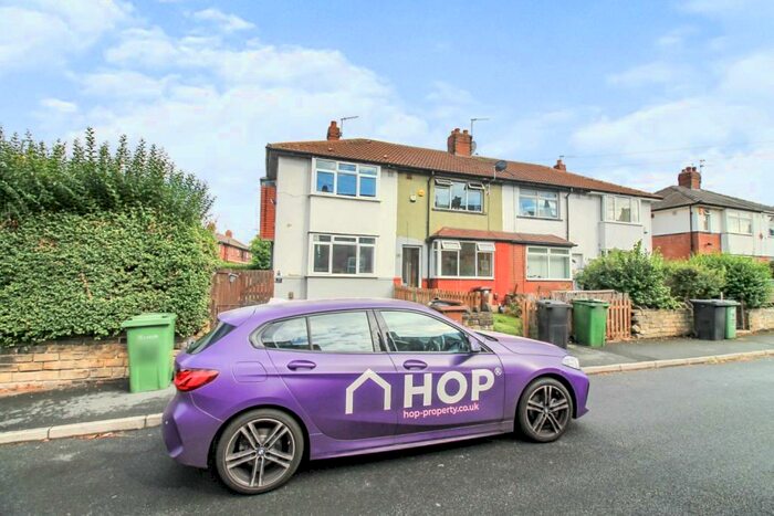 2 Bedroom End Of Terrace House To Rent In Brooklyn Place, Armley, LS12