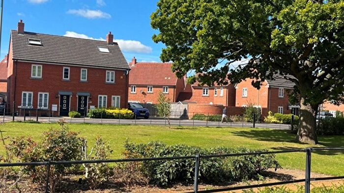 3 Bedroom Semi-Detached House For Sale In Munday Way, Basingstoke, RG24