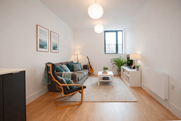 1 Bedroom Flat To Rent In East Street, Bedminster, BS3