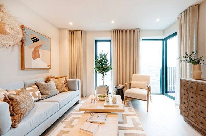 2 Bedroom Flat For Sale In White City Living, White City, W12