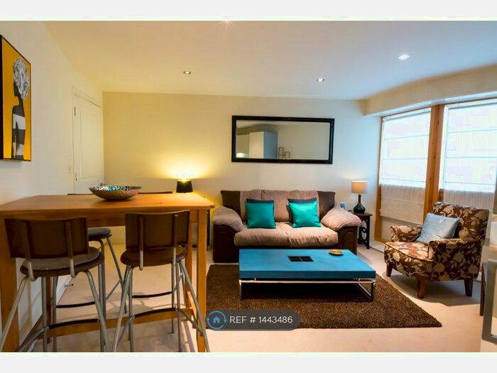 1 Bedroom Flat To Rent In Batsford House, London, SW19