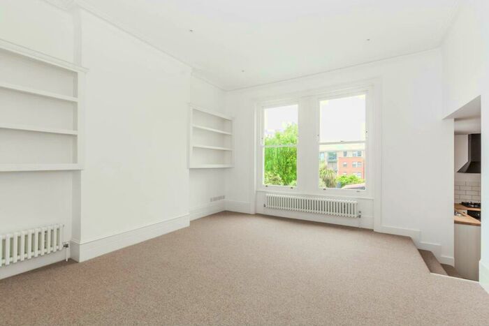 1 Bedroom Flat To Rent In Hillfield Avenue, Crouch End, London, N8