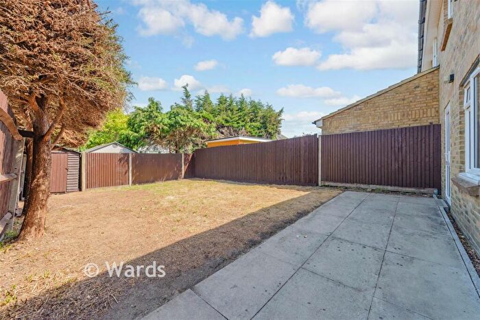 3 Bedroom Semi Detached House For Sale In Birchington Close, Bexleyheath, Kent, DA7