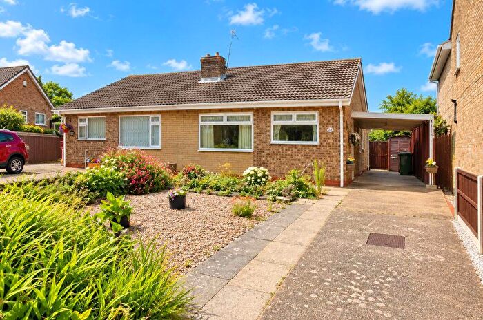 2 Bedroom Bungalow For Sale In The Slack, Scunthorpe, DN17
