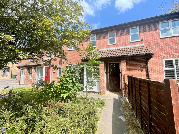 1 Bedroom Flat To Rent In Pagette Way, Badgers Dene, Grays, RM17