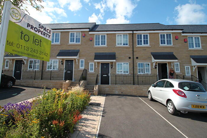 2 Bedroom Terraced House To Rent In Macaulay Road, Birkby, Huddersfield, HD2