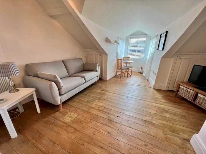 1 Bedroom Flat To Rent In The Esplanade, Sunderland, SR2