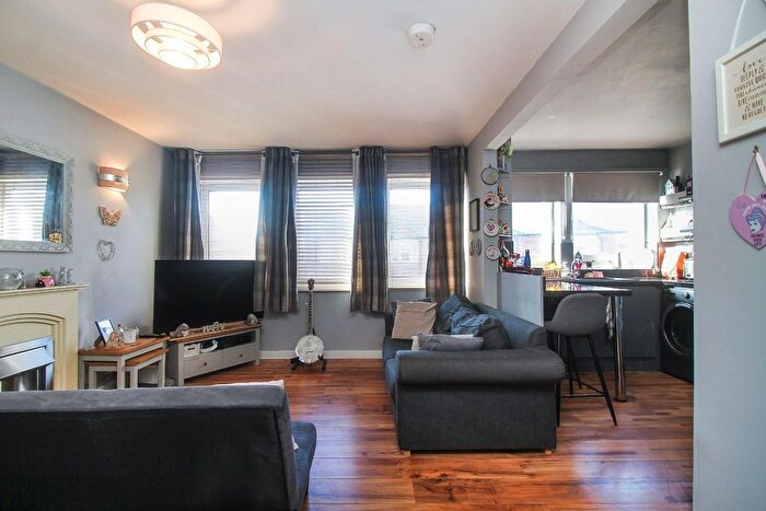 1 Bedroom Flat For Sale In John Street, Cullercoats, North Shields, NE30