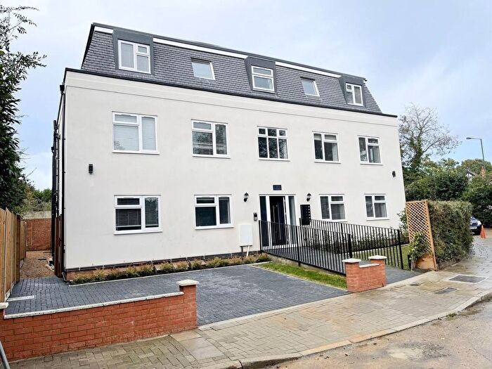 2 Bedroom Flat To Rent In Boxtree Road, Harrow Weald, Harrow, HA3