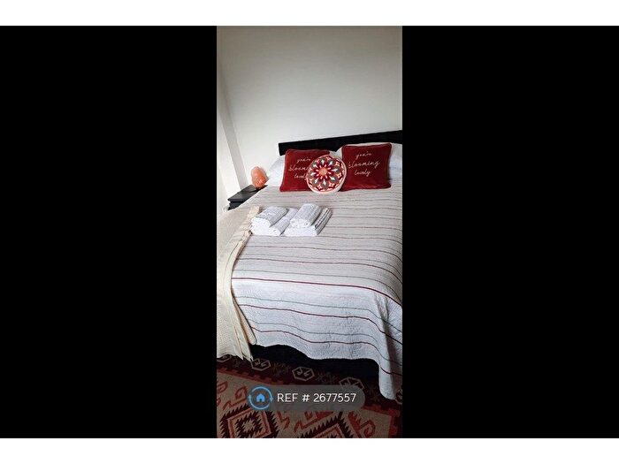 2 Bedroom Flat To Rent In Rusholme Grove, London, SE19