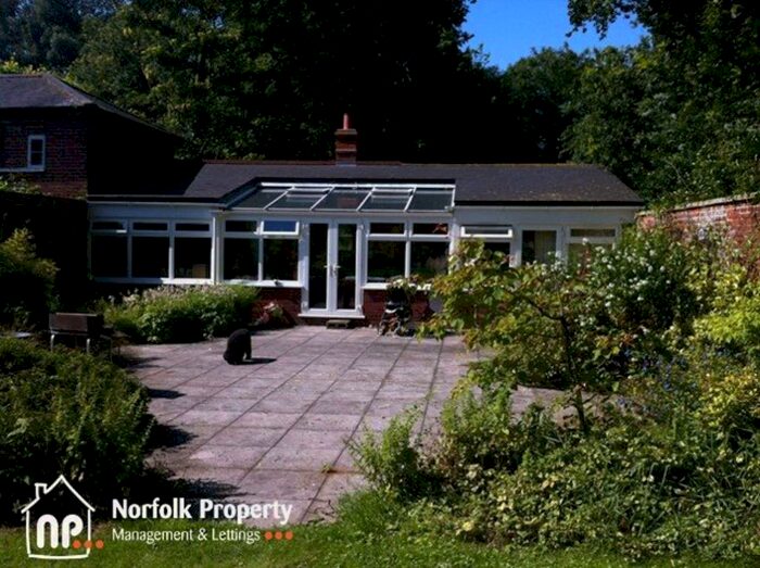 1 Bedroom Cottage To Rent In Stokesby, NR29